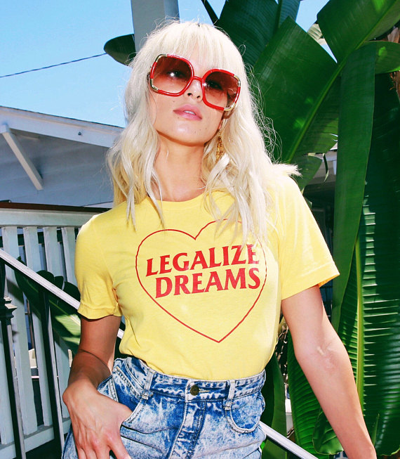 Skuggnas DREAMS tee tshirt wom - Soft Summer Yellow Clothing のレビューと価格